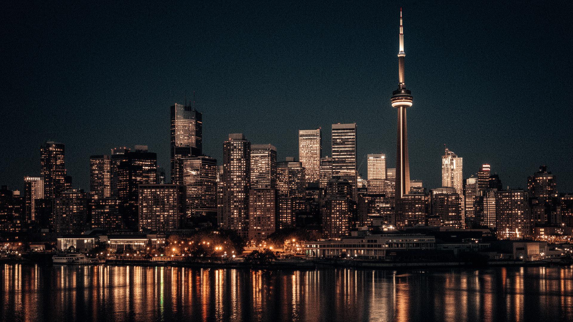 Toronto skyline at night